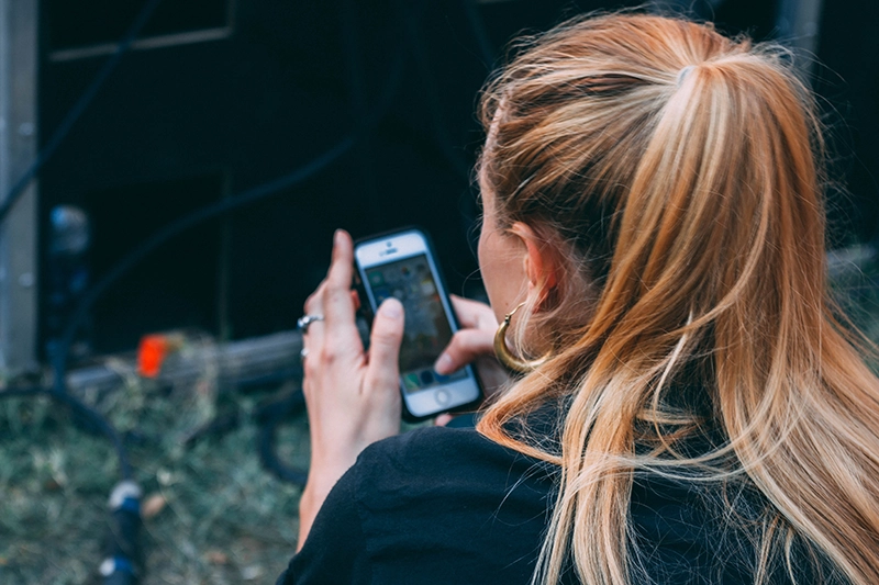 Vente reseaux sociaux smartphone